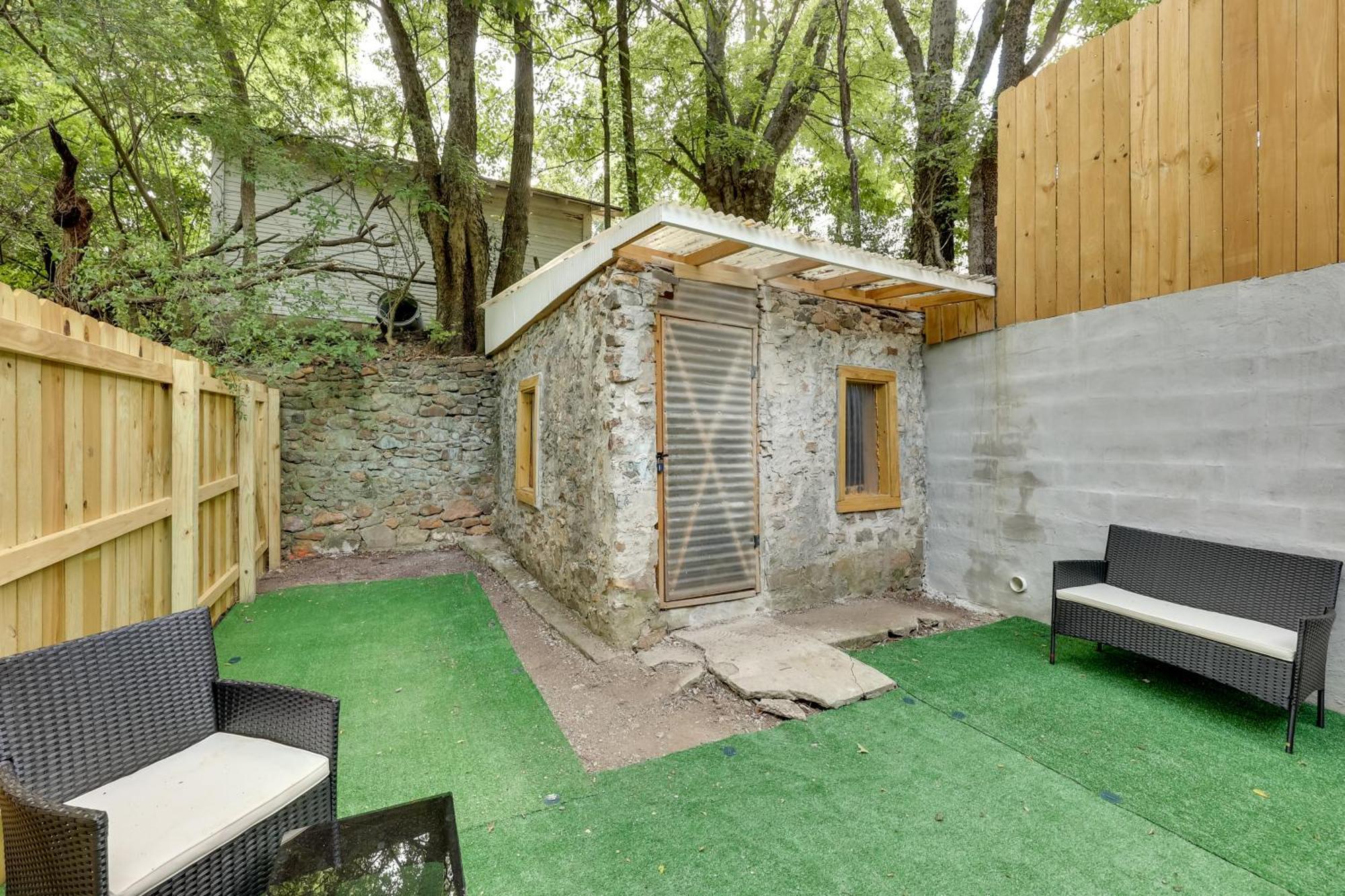 Hot Springs Home With Yard, Walk To Bathhouse Row! 外观 照片